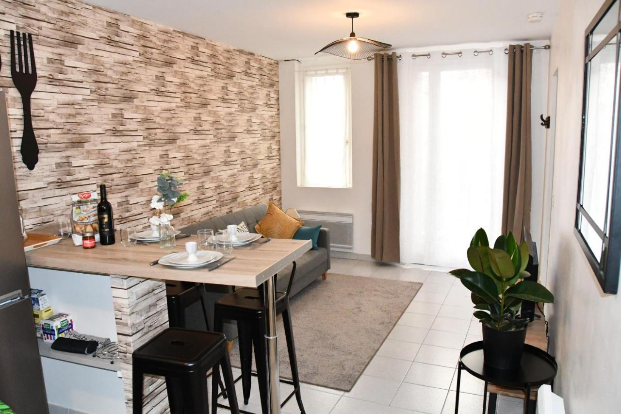 Appartement 32 M2 Intra Muros - Wifi - Netflix - Bureau Avignon Luaran gambar
