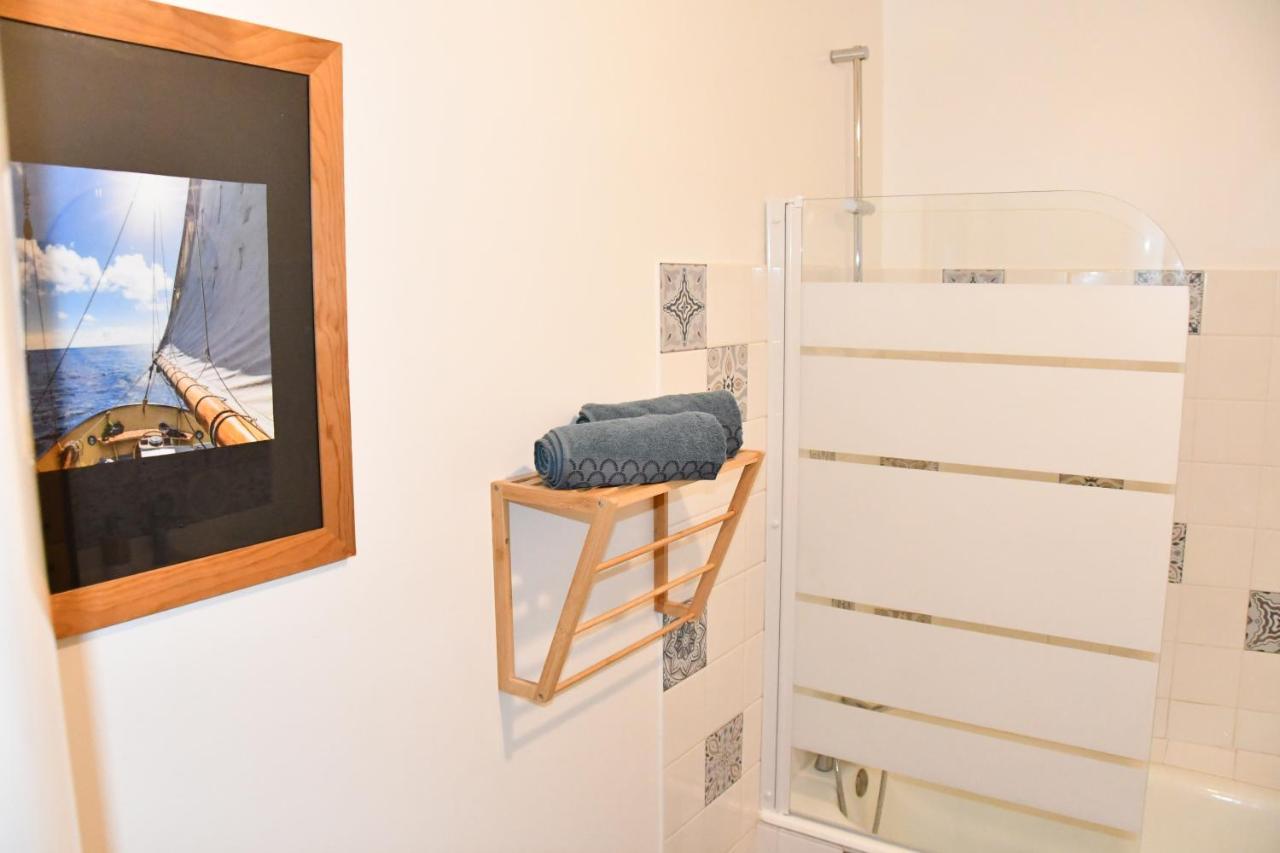 Appartement 32 M2 Intra Muros - Wifi - Netflix - Bureau Avignon Luaran gambar