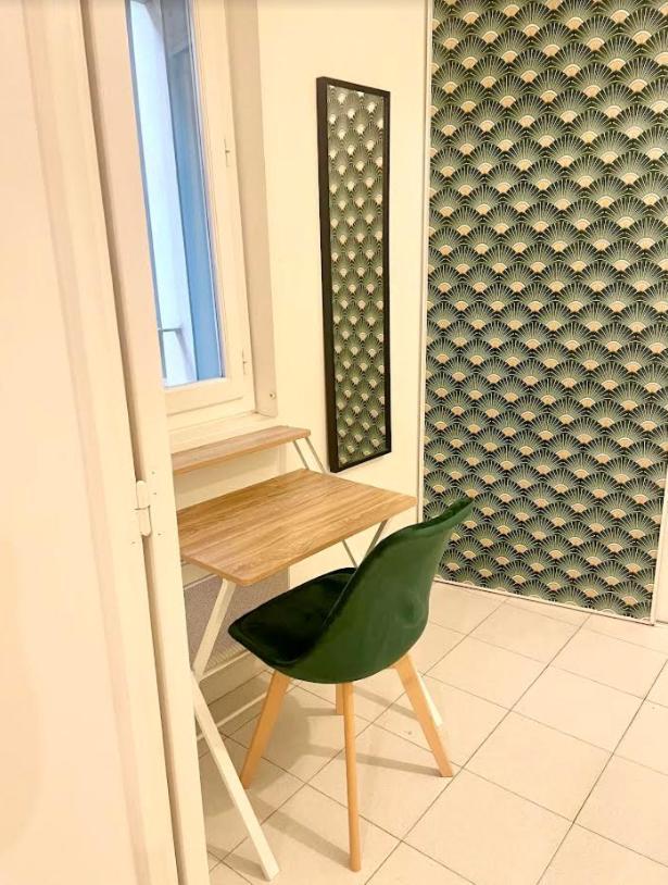 Appartement 32 M2 Intra Muros - Wifi - Netflix - Bureau Avignon Luaran gambar