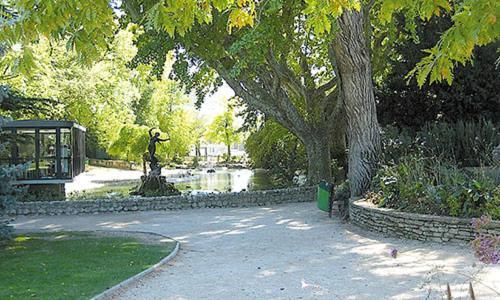 Appartement 32 M2 Intra Muros - Wifi - Netflix - Bureau Avignon Luaran gambar